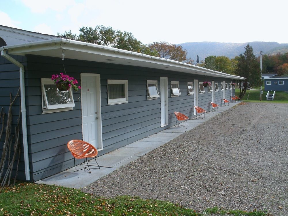Cornerstone Motel Chéticamp Eksteriør bilde